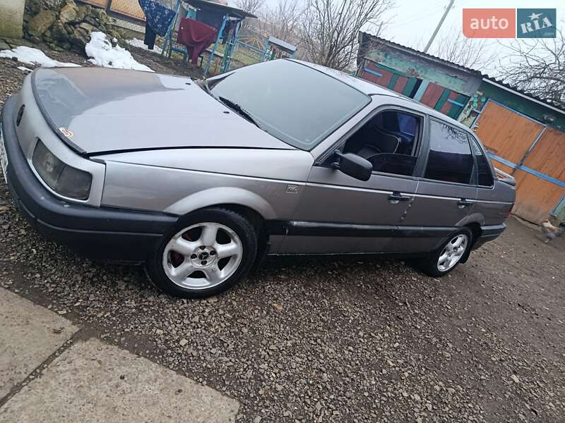 Седан Volkswagen Passat 1988 в Трускавце фото 2 Седан Volkswagen Passat 1988 в Трускавце