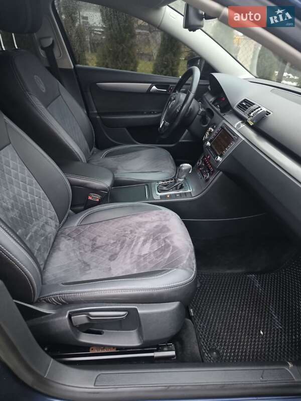 Универсал Volkswagen Passat 2011 в Дрогобыче