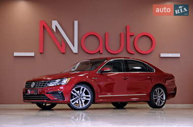 Седан Volkswagen Passat 2017 в Одессе