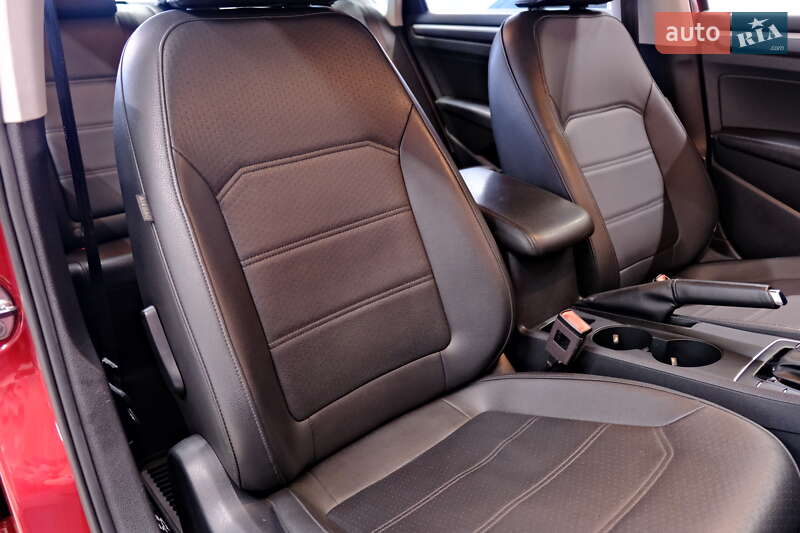 Седан Volkswagen Passat 2017 в Одесі фото 44 Седан Volkswagen Passat 2017 в Одесі