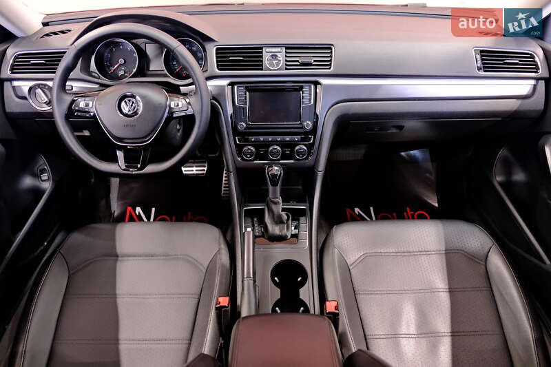 Седан Volkswagen Passat 2017 в Одесі фото 45 Седан Volkswagen Passat 2017 в Одесі