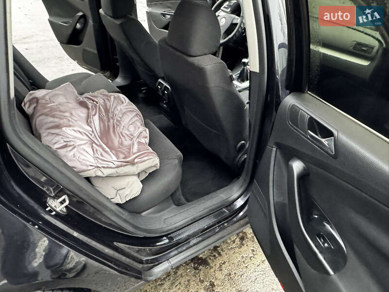 Універсал Volkswagen Passat 2008 в Києві фото 30 Універсал Volkswagen Passat 2008 в Києві