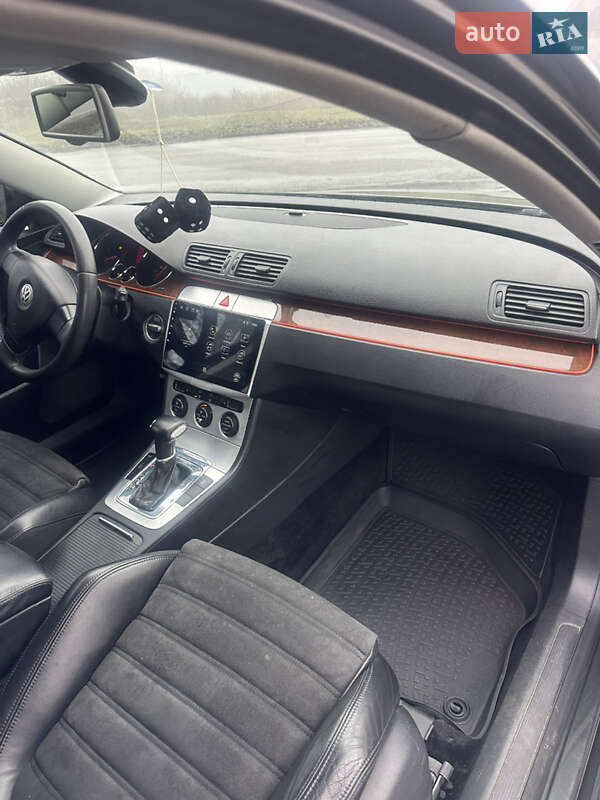 Седан Volkswagen Passat 2006 в Новой Водолаге