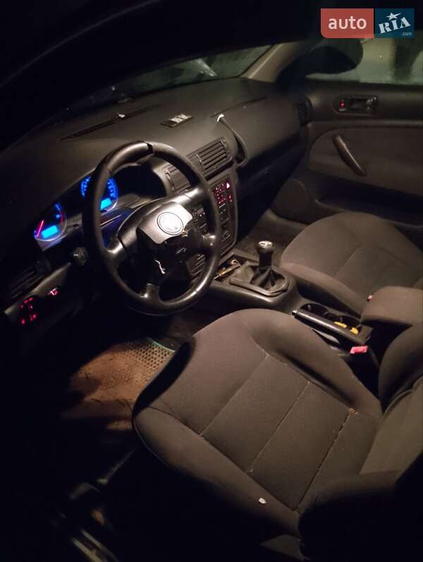 Седан Volkswagen Passat 2004 в Мукачево