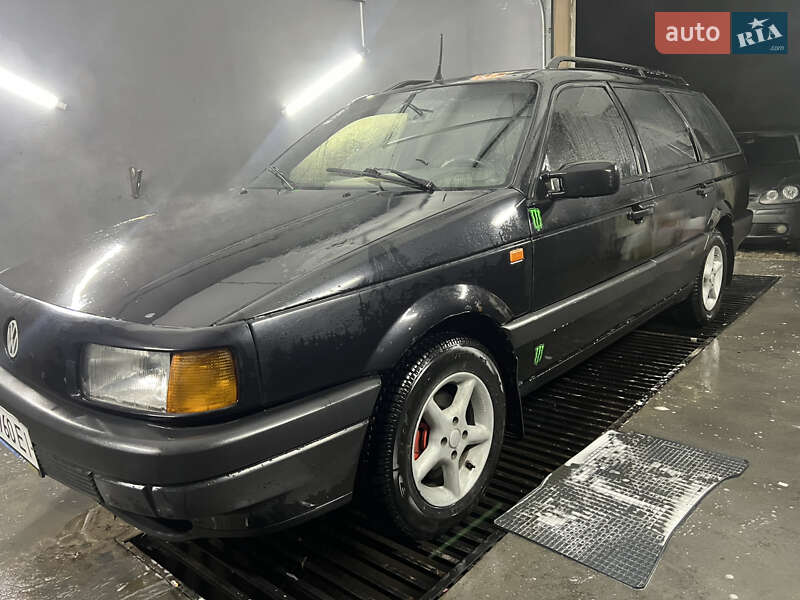 Универсал Volkswagen Passat 1989 в Кременце