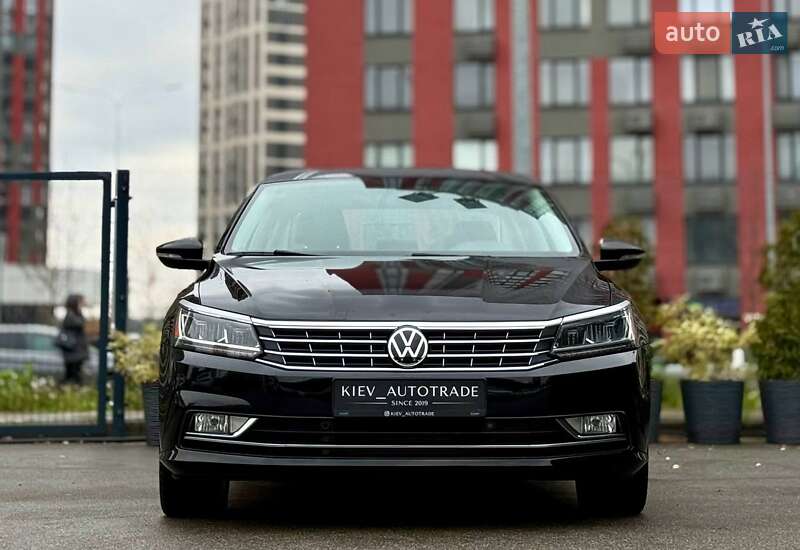 Седан Volkswagen Passat 2018 в Киеве
