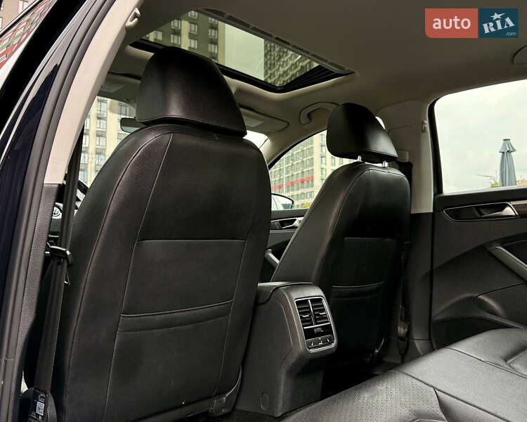 Седан Volkswagen Passat 2018 в Киеве