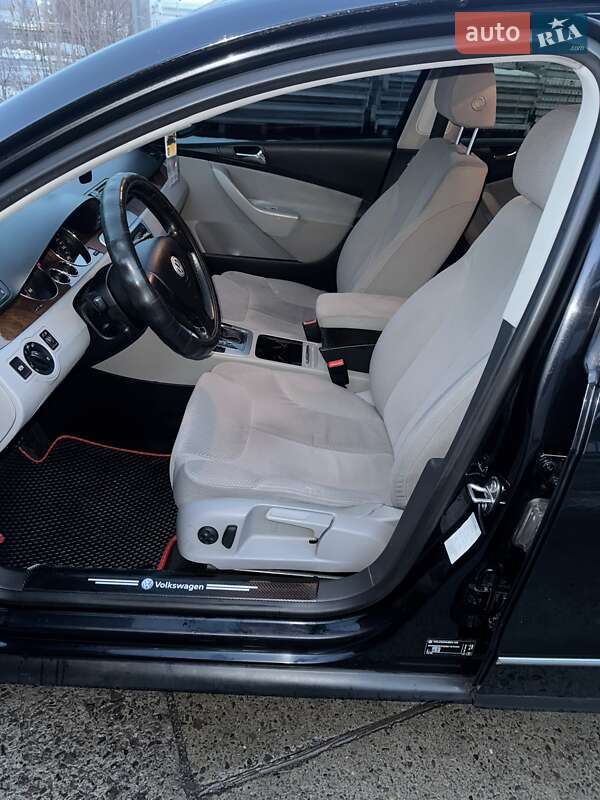 Седан Volkswagen Passat 2010 в Стрые