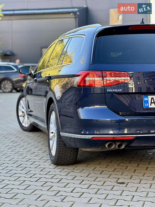 Універсал Volkswagen Passat 2015 в Ужгороді