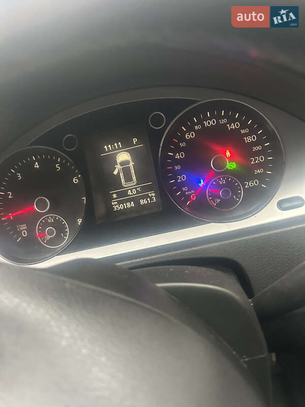 Универсал Volkswagen Passat 2010 в Белой Церкви