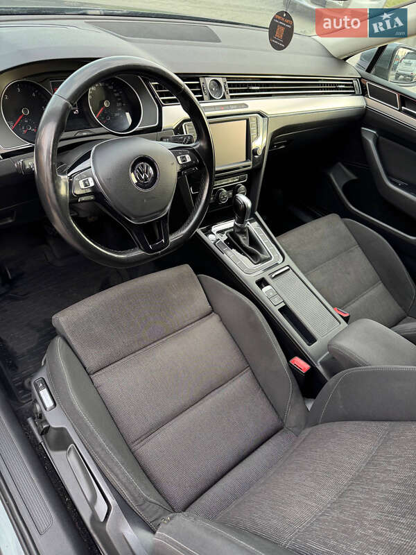 Универсал Volkswagen Passat 2015 в Виннице