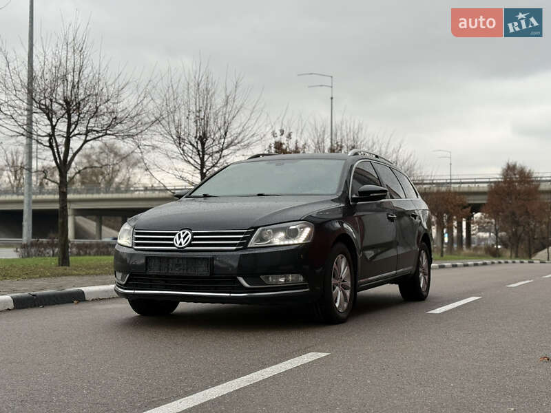 Универсал Volkswagen Passat 2014 в Киеве