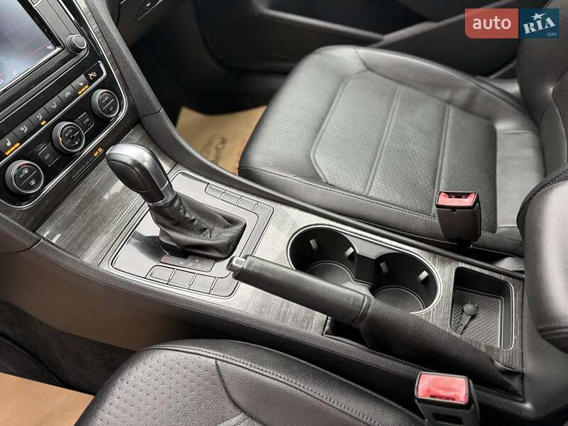 Седан Volkswagen Passat 2015 в Луцьку фото 22 Седан Volkswagen Passat 2015 в Луцьку