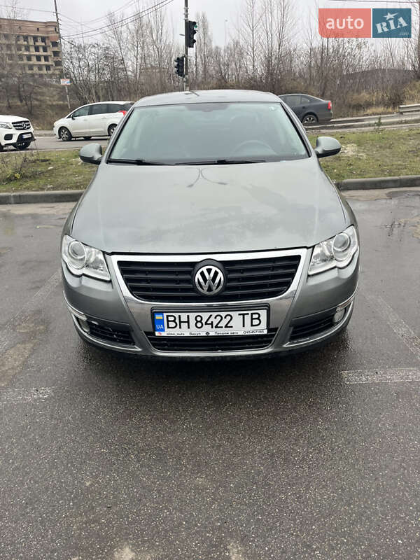 Седан Volkswagen Passat 2006 в Києві
