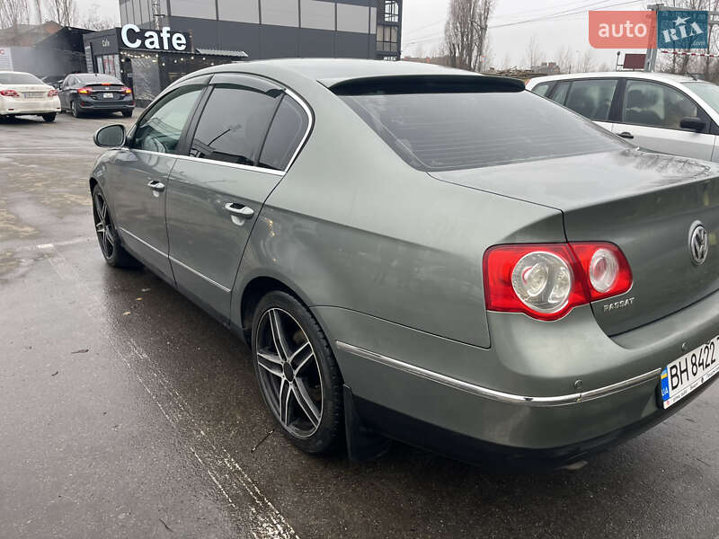Седан Volkswagen Passat 2006 в Києві