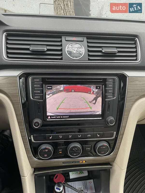 Седан Volkswagen Passat 2017 в Хмельницькому