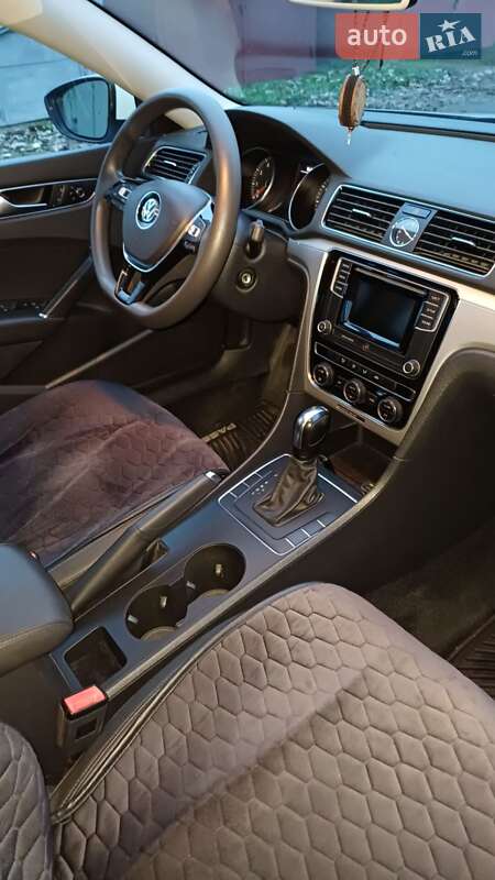 Седан Volkswagen Passat 2016 в Николаеве