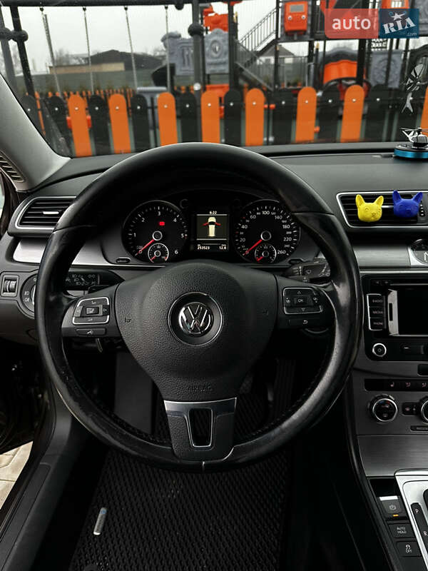 Универсал Volkswagen Passat 2014 в Виннице