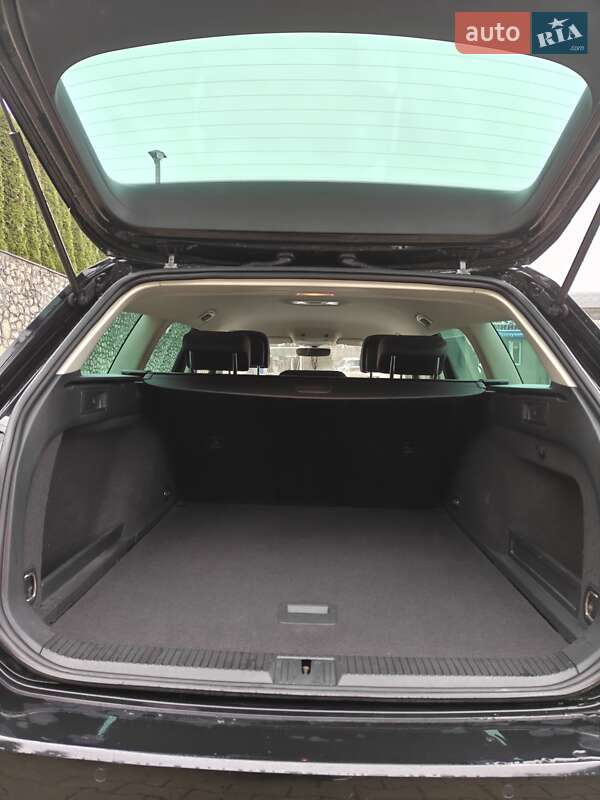 Універсал Volkswagen Passat 2015 в Тернополі