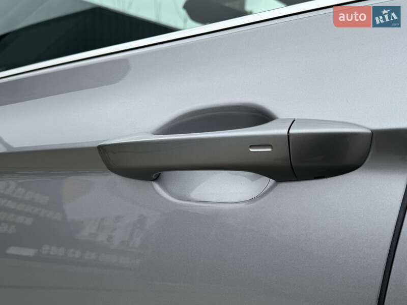 Універсал Volkswagen Passat 2019 в Києві фото 30 Універсал Volkswagen Passat 2019 в Києві