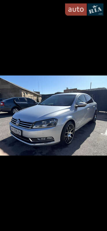 Volkswagen Passat 2012 Volkswagen Passat 2012