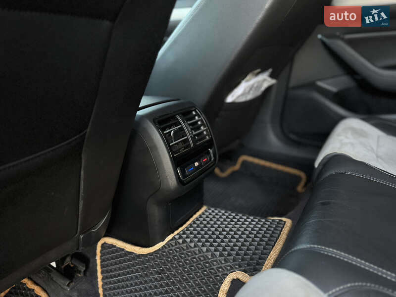 Универсал Volkswagen Passat 2017 в Луцке фото 16 Универсал Volkswagen Passat 2017 в Луцке