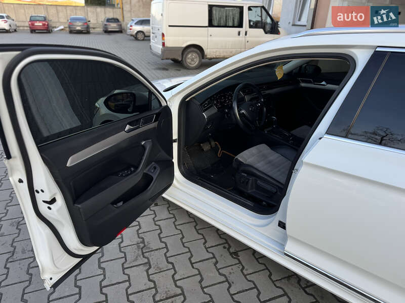 Универсал Volkswagen Passat 2017 в Луцке фото 38 Универсал Volkswagen Passat 2017 в Луцке