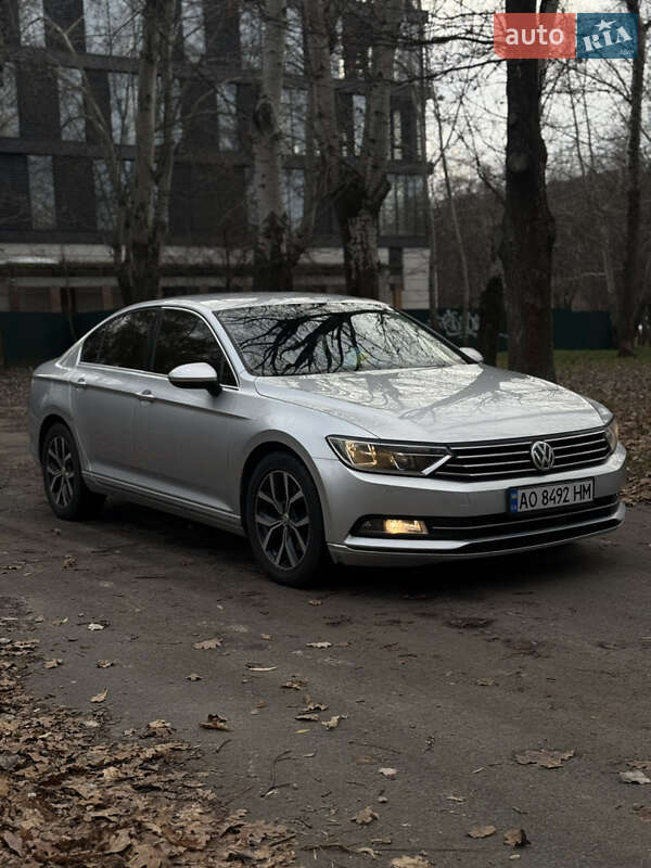 Седан Volkswagen Passat 2014 в Киеве фото 2 Седан Volkswagen Passat 2014 в Киеве