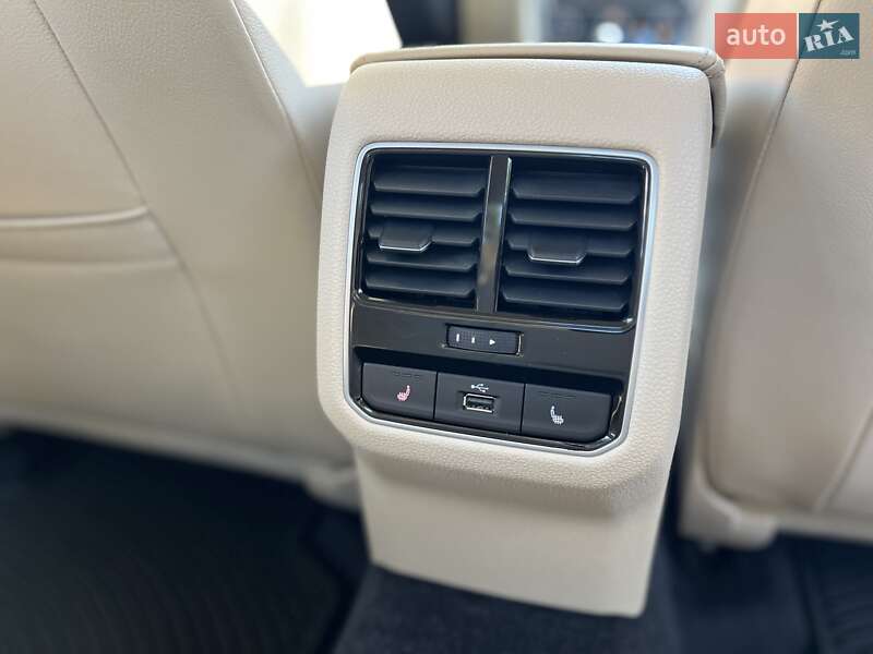 Седан Volkswagen Passat 2017 в Львове фото 27 Седан Volkswagen Passat 2017 в Львове