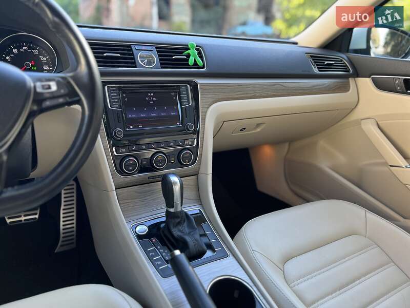 Седан Volkswagen Passat 2017 в Львове фото 20 Седан Volkswagen Passat 2017 в Львове