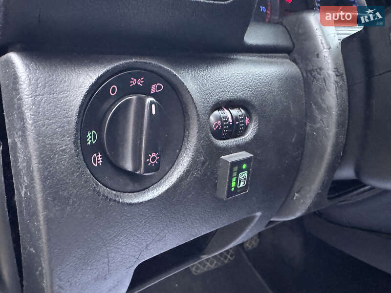 Универсал Volkswagen Passat 2003 в Киеве фото 15 Универсал Volkswagen Passat 2003 в Киеве