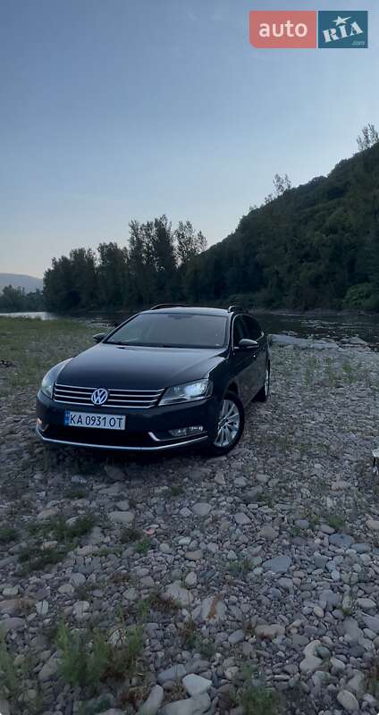 Универсал Volkswagen Passat 2011 в Киеве