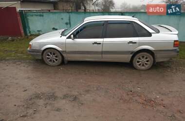 Седан Volkswagen Passat 1988 в Борщеві