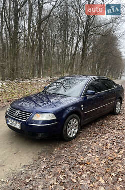 Седан Volkswagen Passat 2002 в Львові