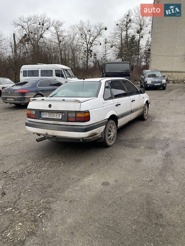 Седан Volkswagen Passat 1991 в Збараже