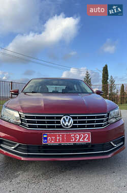 Седан Volkswagen Passat 2016 в Луцьку