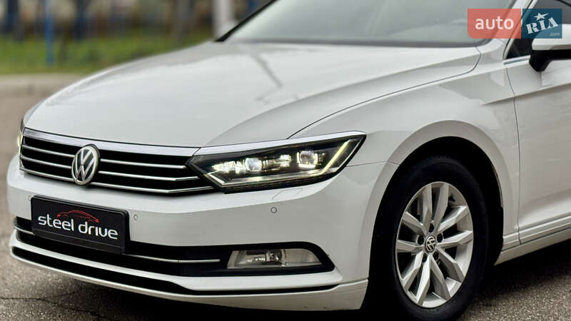 Універсал Volkswagen Passat 2015 в Миколаєві