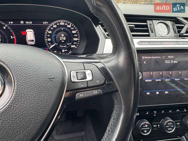 Универсал Volkswagen Passat 2017 в Днепре фото 15 Универсал Volkswagen Passat 2017 в Днепре