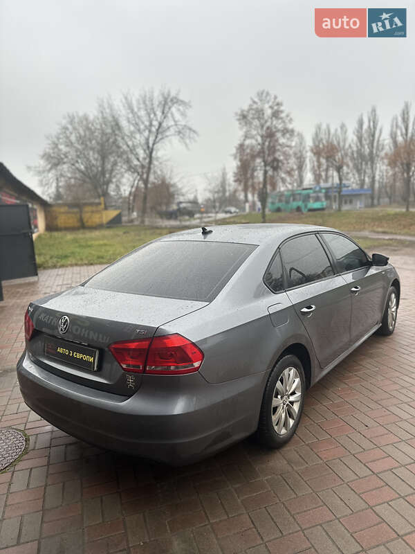 Седан Volkswagen Passat 2014 в Чернигове