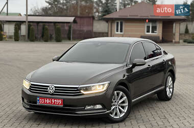 Седан Volkswagen Passat 2015 в Сарнах