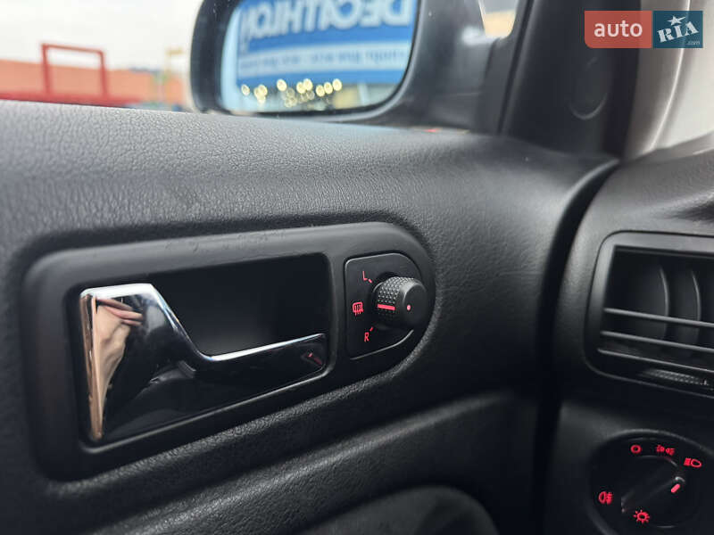 Универсал Volkswagen Passat 2001 в Киеве