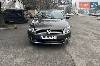 Седан Volkswagen Passat 2012 в Дніпрі