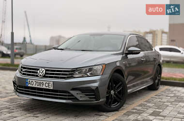 Седан Volkswagen Passat 2017 в Виннице