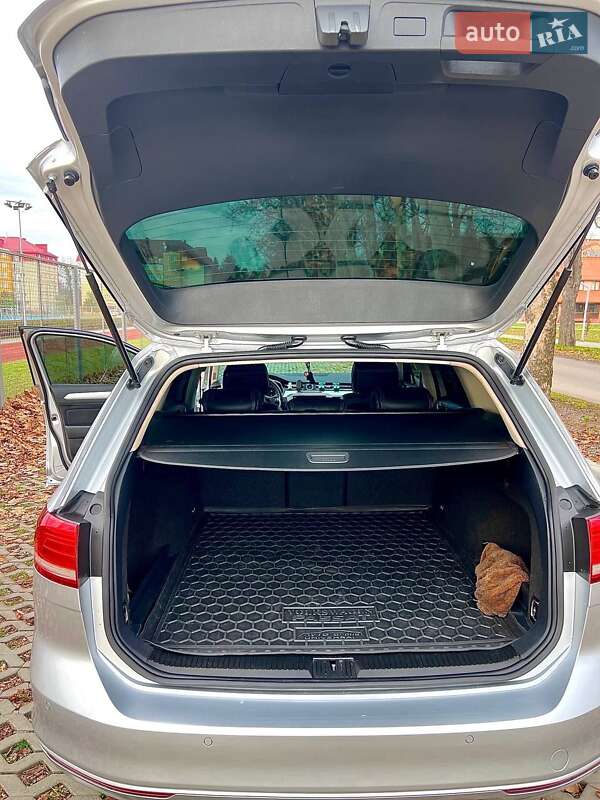 Універсал Volkswagen Passat 2015 в Мукачевому