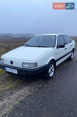 Седан Volkswagen Passat 1992 в Сарнах
