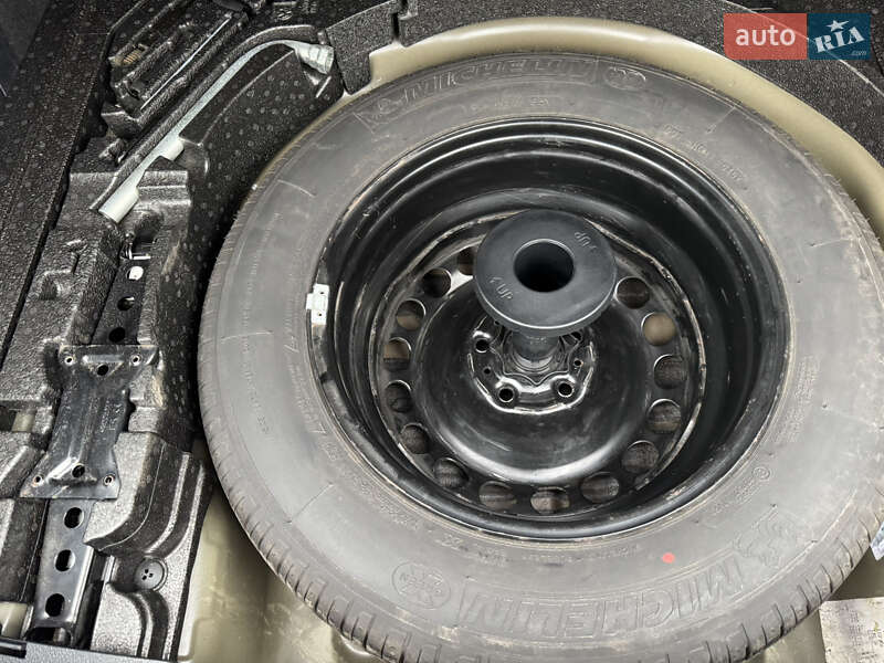 Седан Volkswagen Passat 2015 в Звягеле фото 19 Седан Volkswagen Passat 2015 в Звягеле