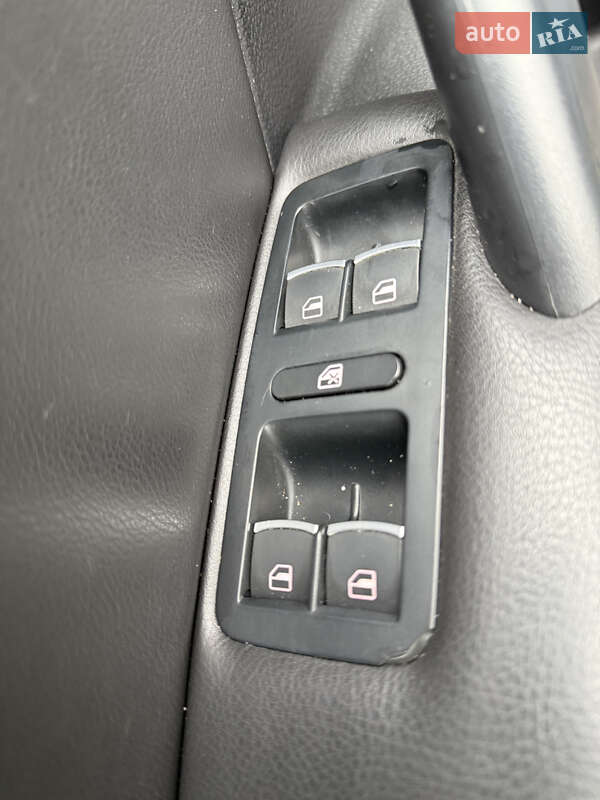 Седан Volkswagen Passat 2014 в Тернополе