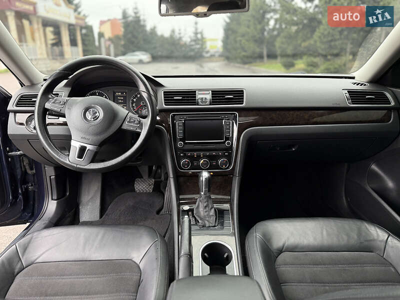 Седан Volkswagen Passat 2014 в Тернополе