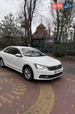 Седан Volkswagen Passat 2017 в Запорожье