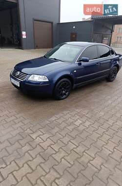 Седан Volkswagen Passat 2001 в Глыбокой